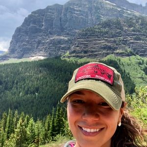 Meet your Posher, Julia